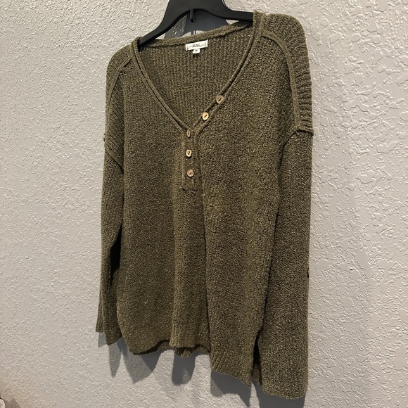 Green V Neck Sweater - Size M - Picture 2 of 7